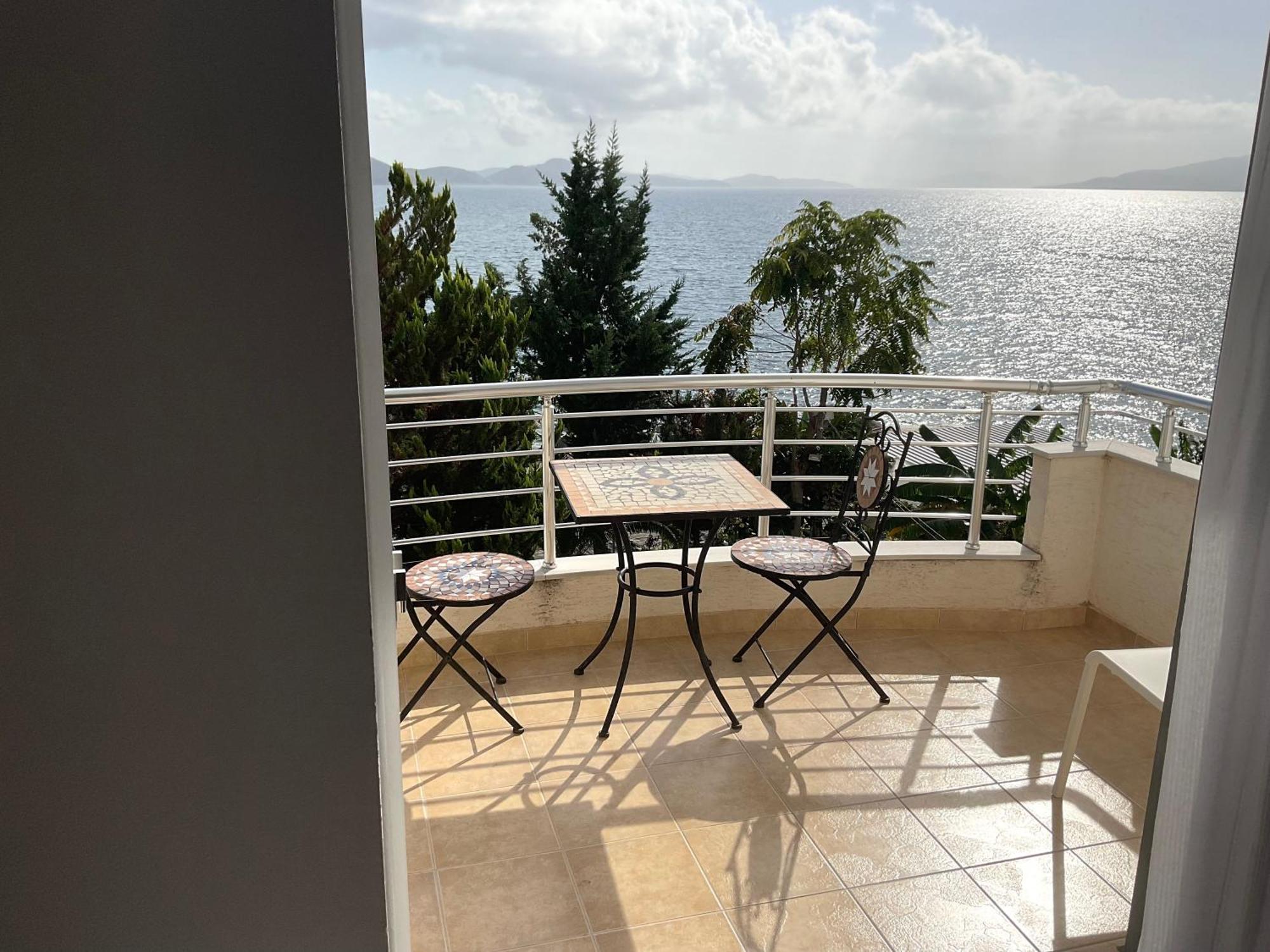 Mojito Beach Apartments With Free Parking Саранда Экстерьер фото
