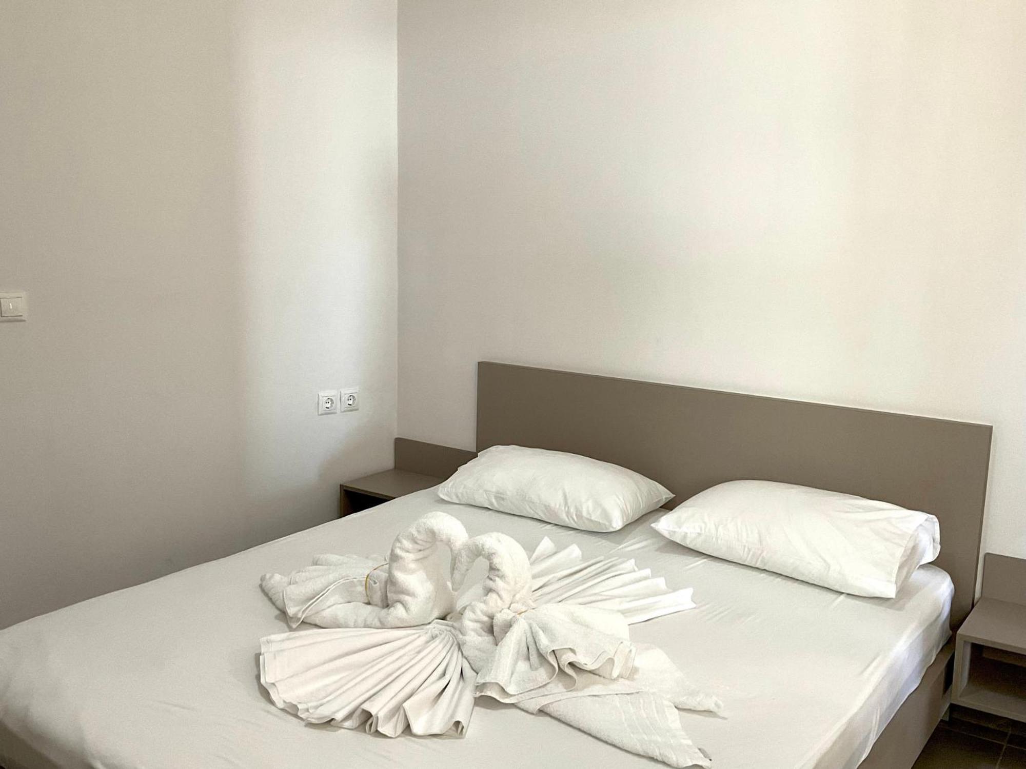 Mojito Beach Apartments With Free Parking Саранда Номер фото
