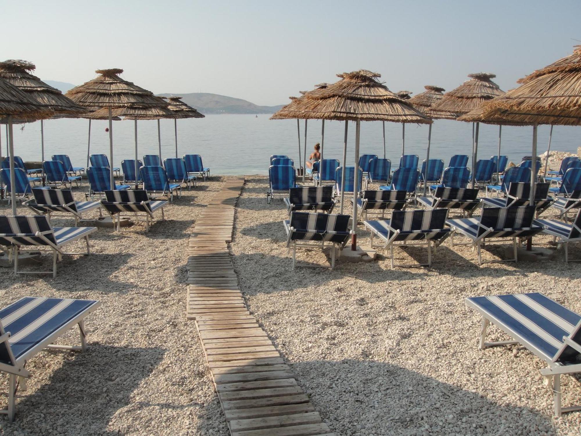 Mojito Beach Apartments With Free Parking Саранда Экстерьер фото